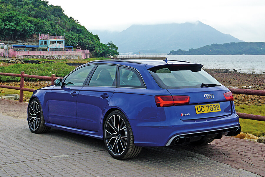 Audi RS6 rear styling