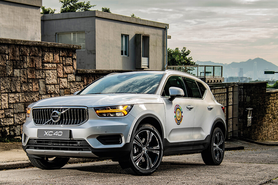 Volvo XC40 front